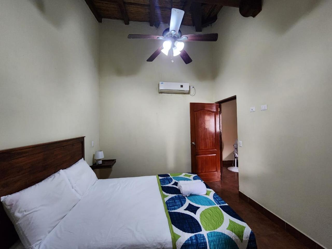 Casona Macondo Гранада Экстерьер фото